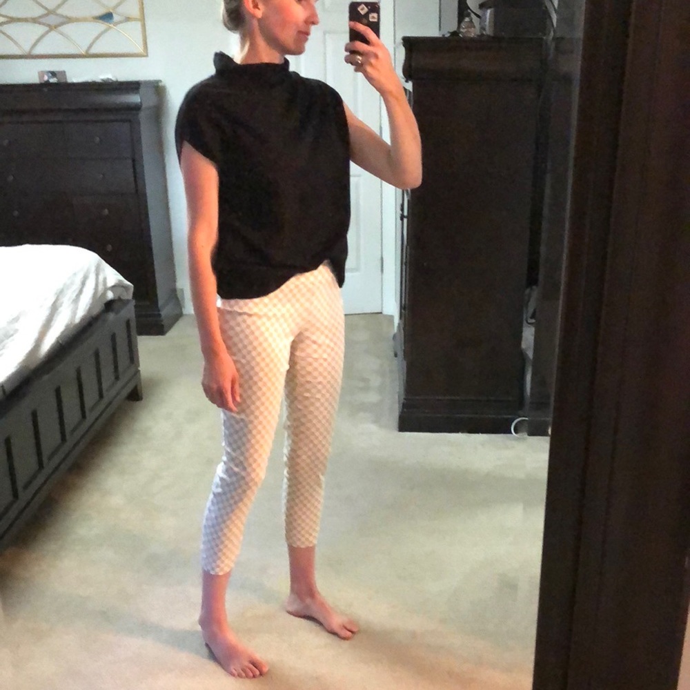 Lisette Capris